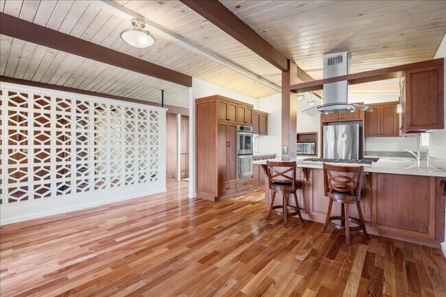 Building Photo - Beautiful 3 bed 3 bath 2 story home in Bel...