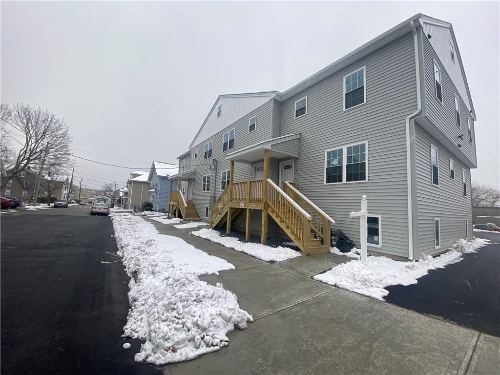 174 Dunnell Ave, Pawtucket, RI 02860 Condo for Rent in Pawtucket, RI