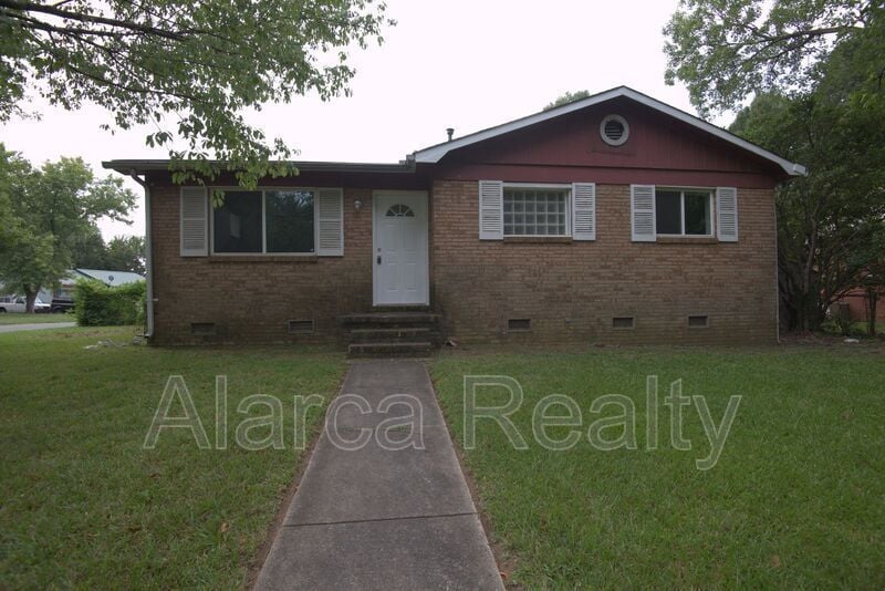 2701 Cedarhurst Dr, Charlotte, NC 28269 House Rental in Charlotte, NC