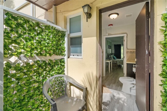 Building Photo - 2625 NE 13th Ct