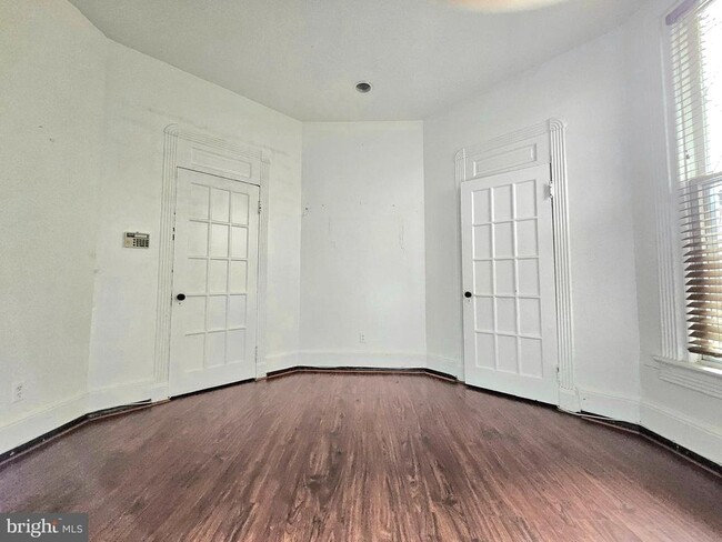 Building Photo - 1636 19th St NW