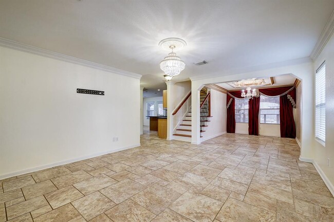Building Photo - 18335 Barkers Crest Dr
