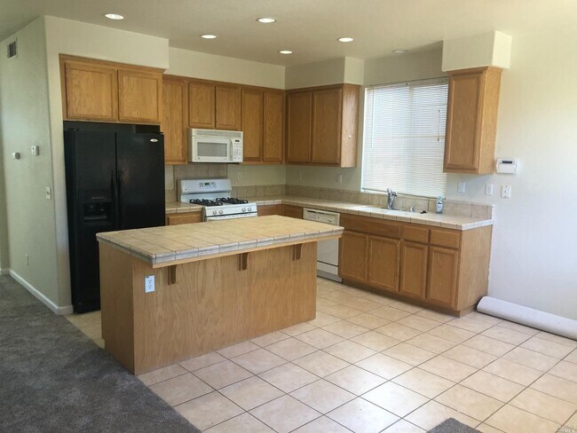 Building Photo - 1156 Valley Glen Dr