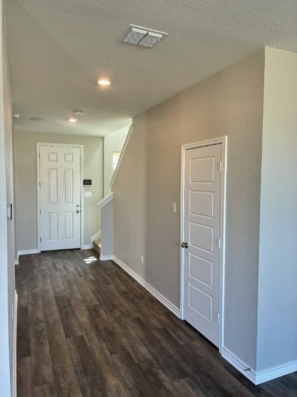 Building Photo - 104 Bass Ln