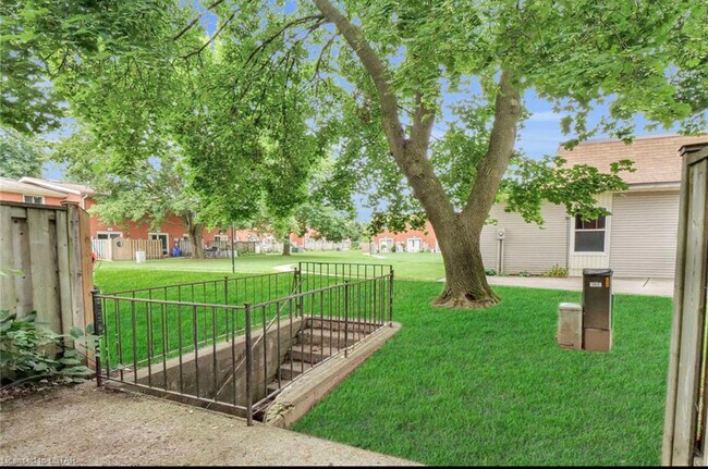 Building Photo - 1090 Kipps Ln