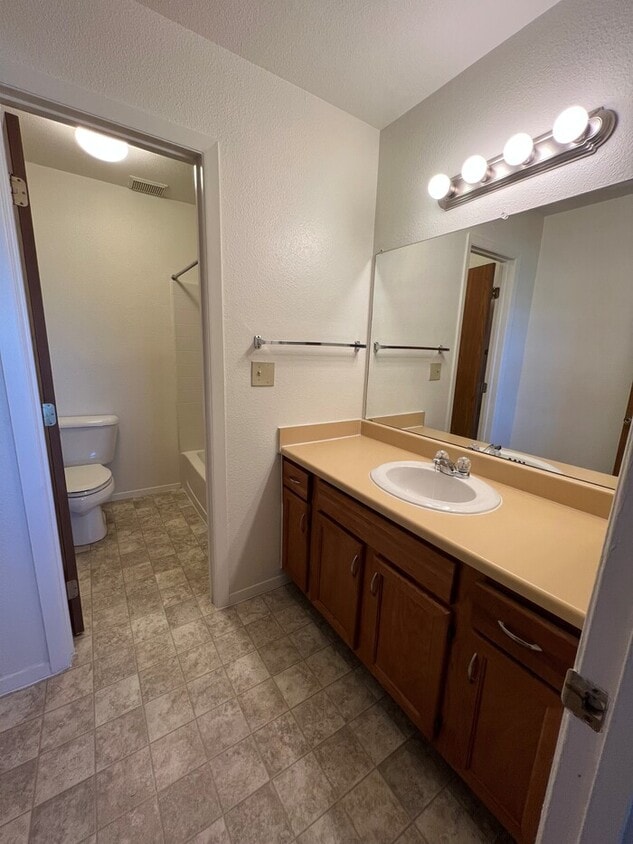 Foto del edificio - 1128 Dakota Dr