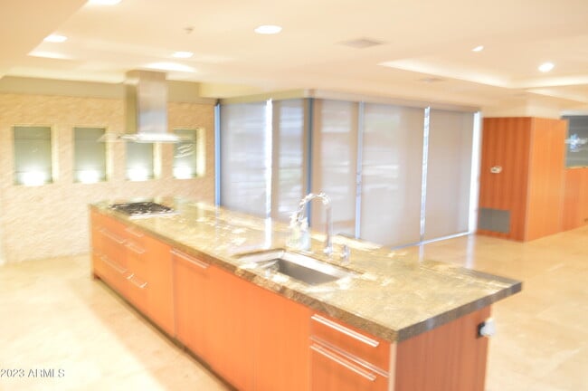 Building Photo - 7131 E Rancho Vista Dr