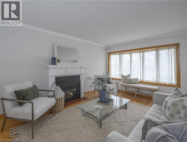 Building Photo - 619 Ross St