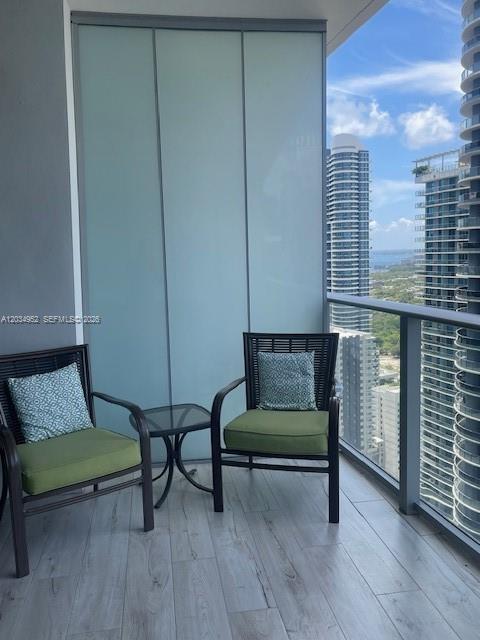 Building Photo - 1010 Brickell Ave