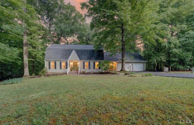 Building Photo - 275 Fox Hill Rd