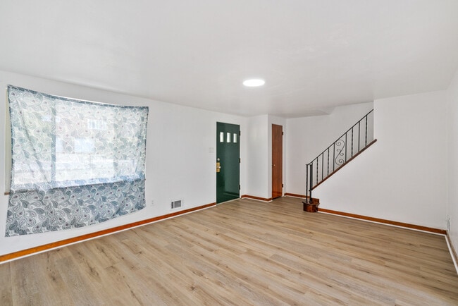 Building Photo - 309 Sebring Ave