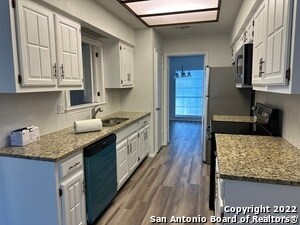 Building Photo - 7827 Lark Ridge