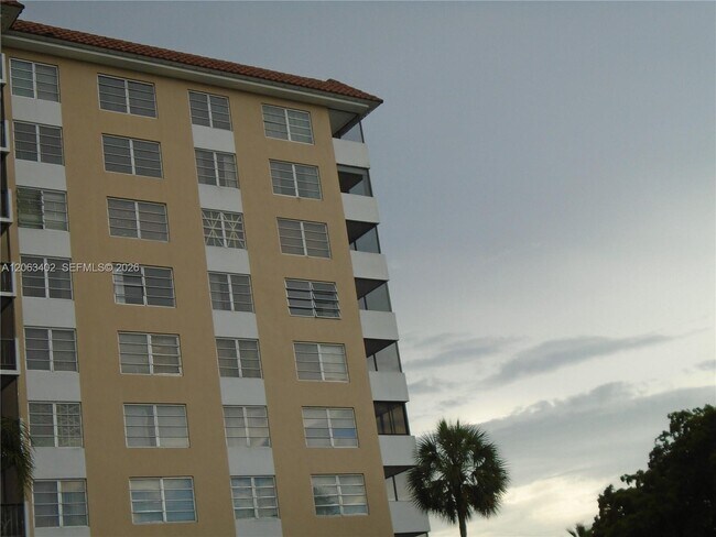 Foto del edificio - 4174 Inverrary Dr