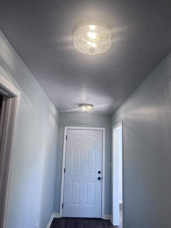 Photo - 320 Pinecrest Blvd House