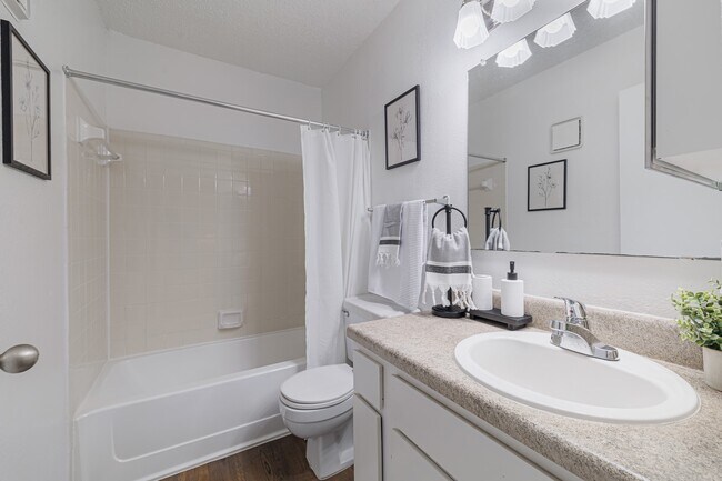 Foto del edificio - Cross Creek