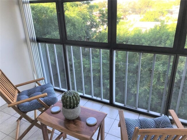 Building Photo - 4210 Ironwood Cir