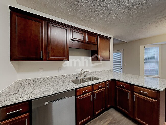 Foto del edificio - 1911 Odessa Ave