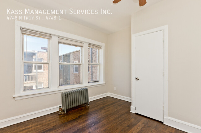 Building Photo - 4748 N Troy St