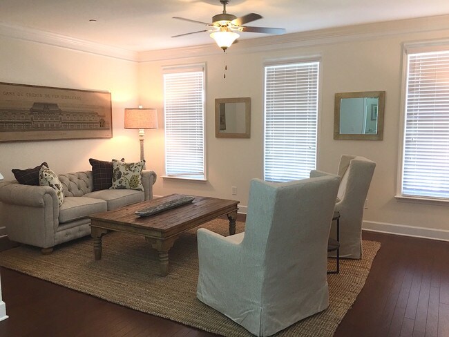Foto del edificio - 1033 Westhaven Blvd