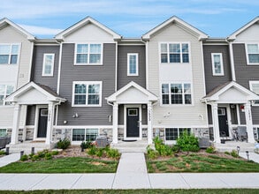 Building Photo - 1533 Yosemite Wy