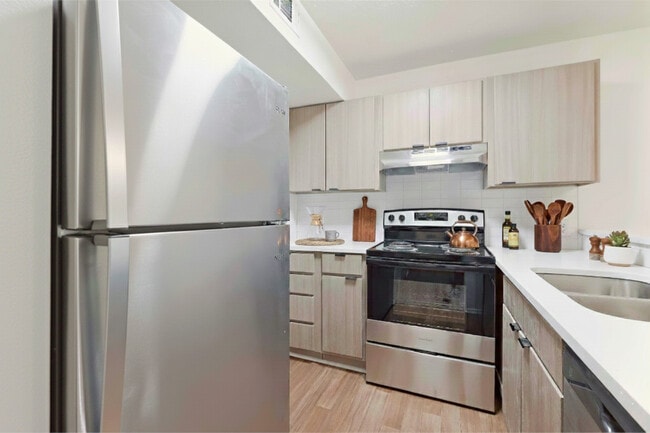 Building Photo - Enclave at North Point Apartments