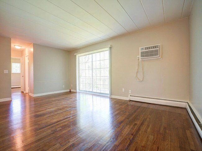 Building Photo - 5854 W Pameleen Ct