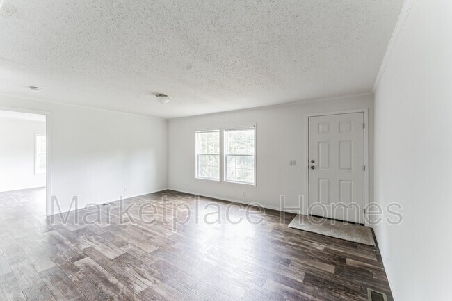 Foto del edificio - 1302 Mills Creek Rd