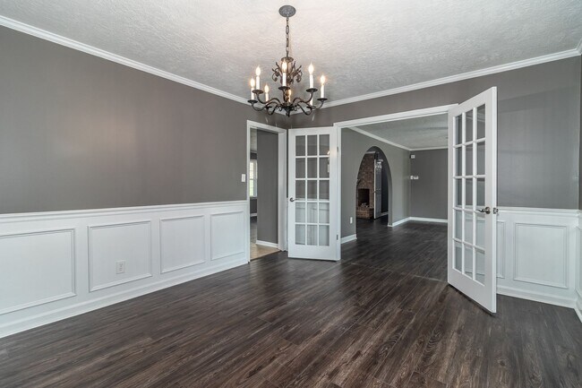 Foto del edificio - Beautiful and Updated 5 Bedroom Home