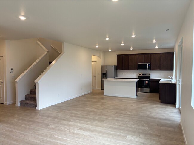 Building Photo - 17058 126th St E