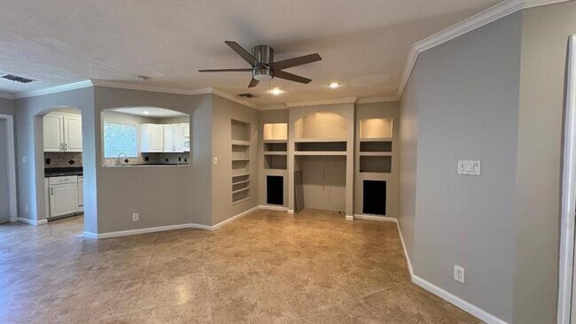 Building Photo - 2032 Discovery Cir W