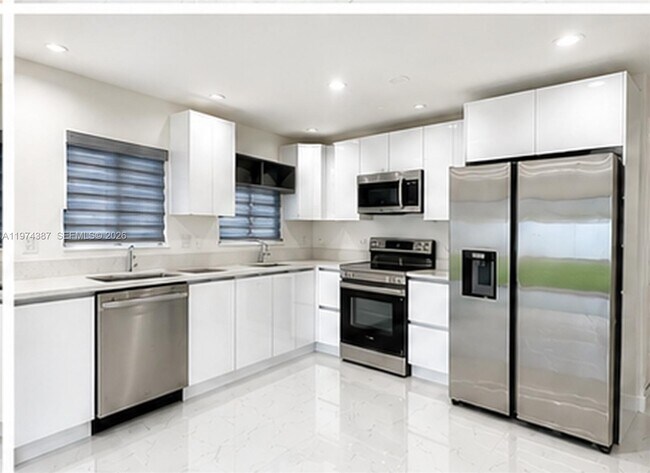 Foto del edificio - 3131 NW 60th St