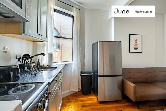 Photo - 611 E 11th St Apartment