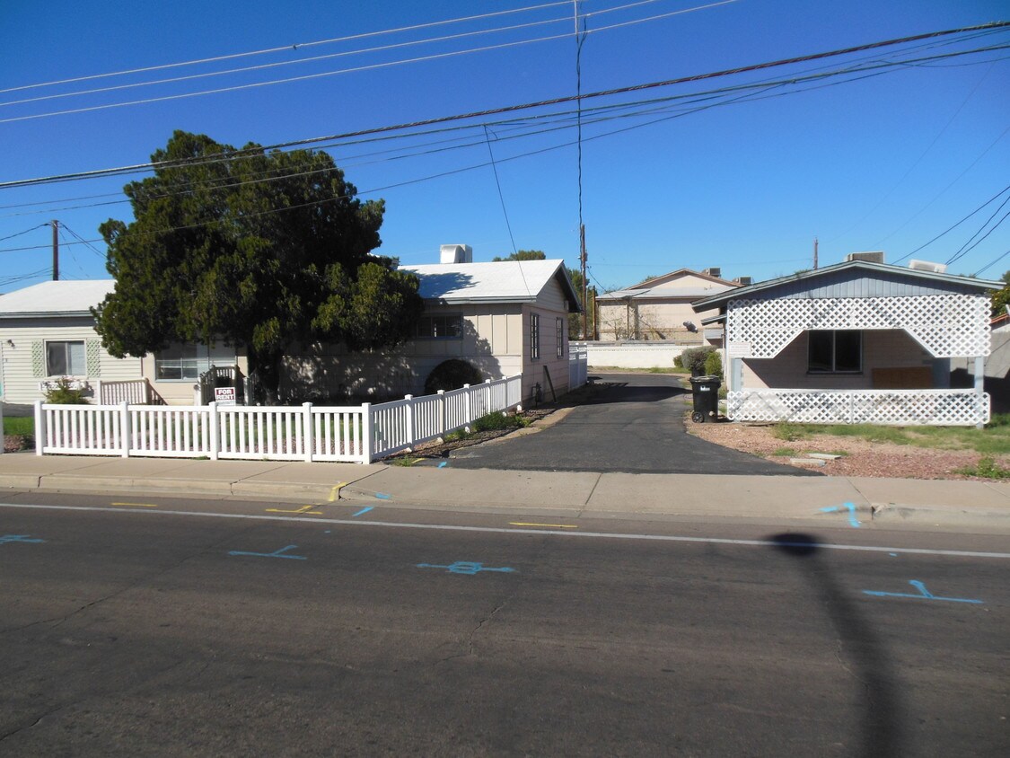 Primary Photo - 650 W Rio Salado Pkwy