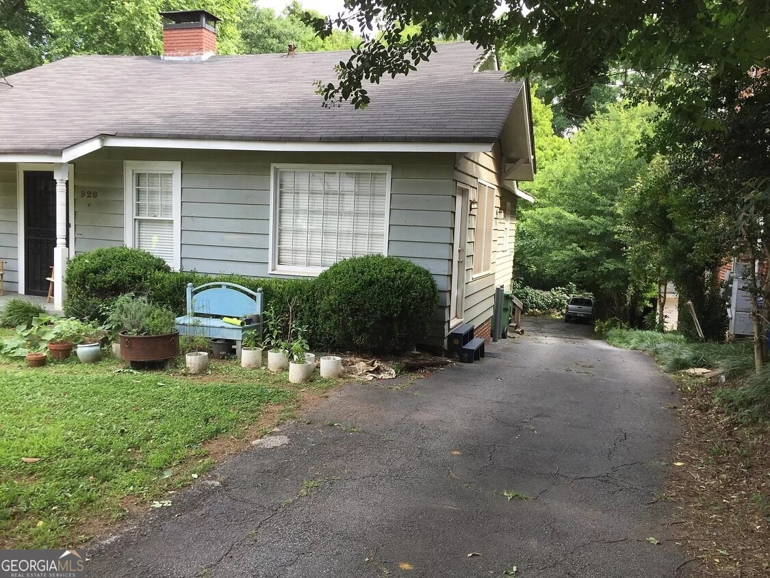 Primary Photo - 920 Greenwood Ave NE