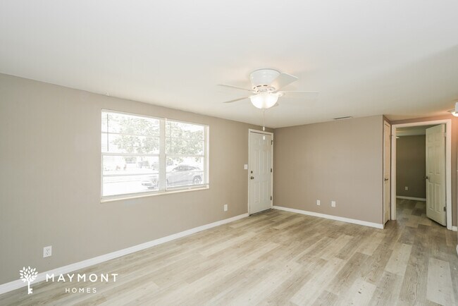 Foto del edificio - 3303 Jackson Dr