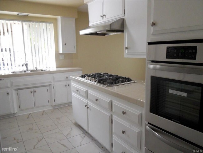 Foto del edificio - 3 br, 2 bath Triplex - 419 S 1st St Apt A