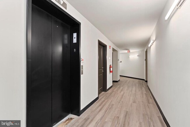 Foto del edificio - 1708 Fairmont Dr