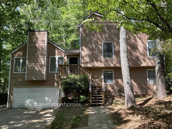 Building Photo - 2679 Forest Way NE