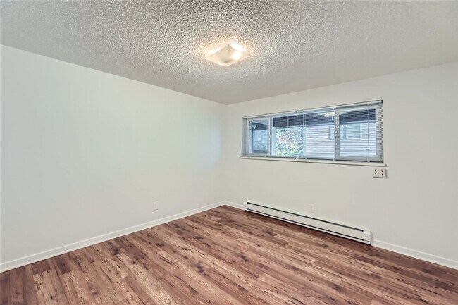Foto del edificio - 10708 Stone Ave N