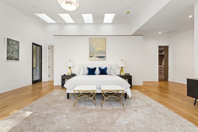 Foto del edificio - 3554 Military Rd