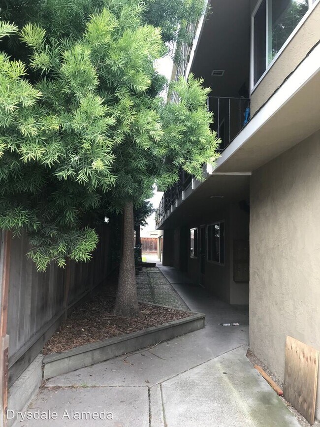 Foto del edificio - 2211 San Antonio Ave
