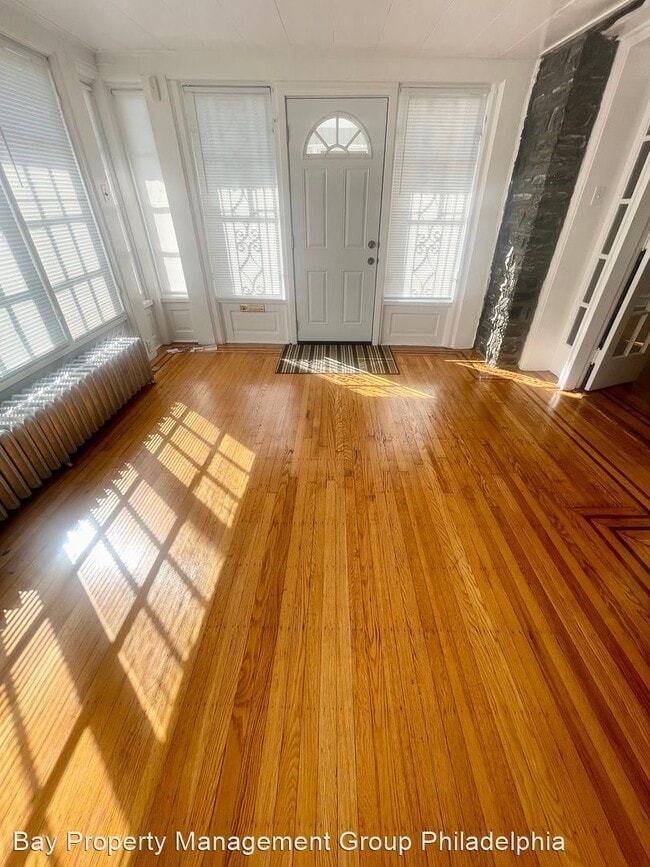 Building Photo - 3 br, 1.5 bath House - 5359 Diamond St