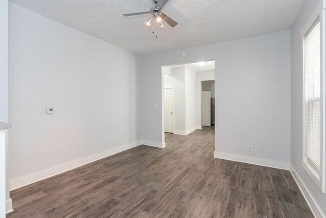 Building Photo - 2149 Carrollton Ave
