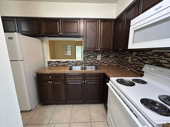 Foto del edificio - 1051 Spirit Lake Rd
