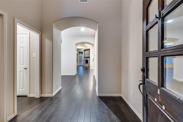 Foto del edificio - 5304 Grove Cove Dr