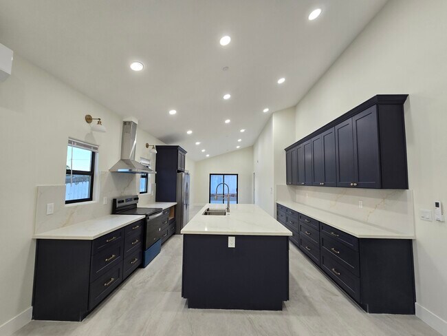 Foto del edificio - 13990 Putney Rd