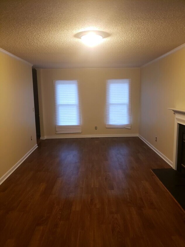 Foto principal - 4815 Leinbach Dr