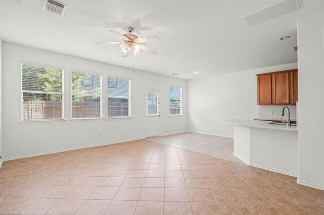 Building Photo - 35 Wickerdale Pl