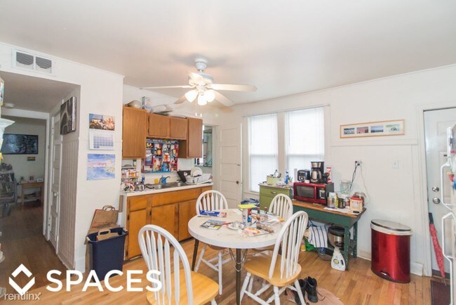 Foto del edificio - 2314 W Winnemac Ave