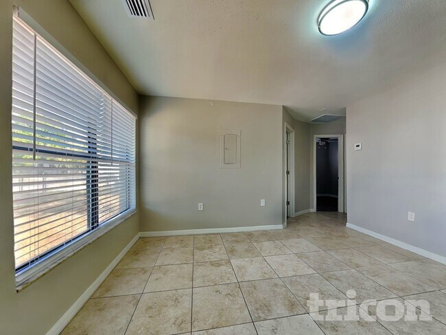 Foto del edificio - 14931 Pine Crest Rd